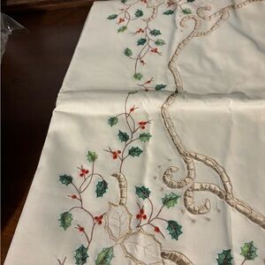 Lenox Holiday 65” Round Tablecloth